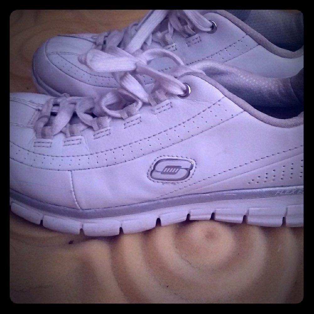 Mood changing and life alternating tennis shoes